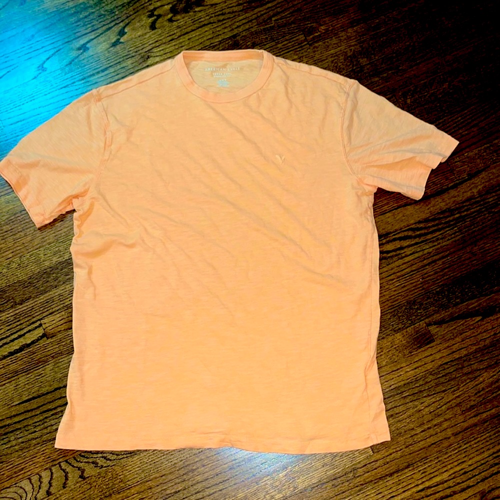 American Eagle Men’s T-Shirt. Light Orange